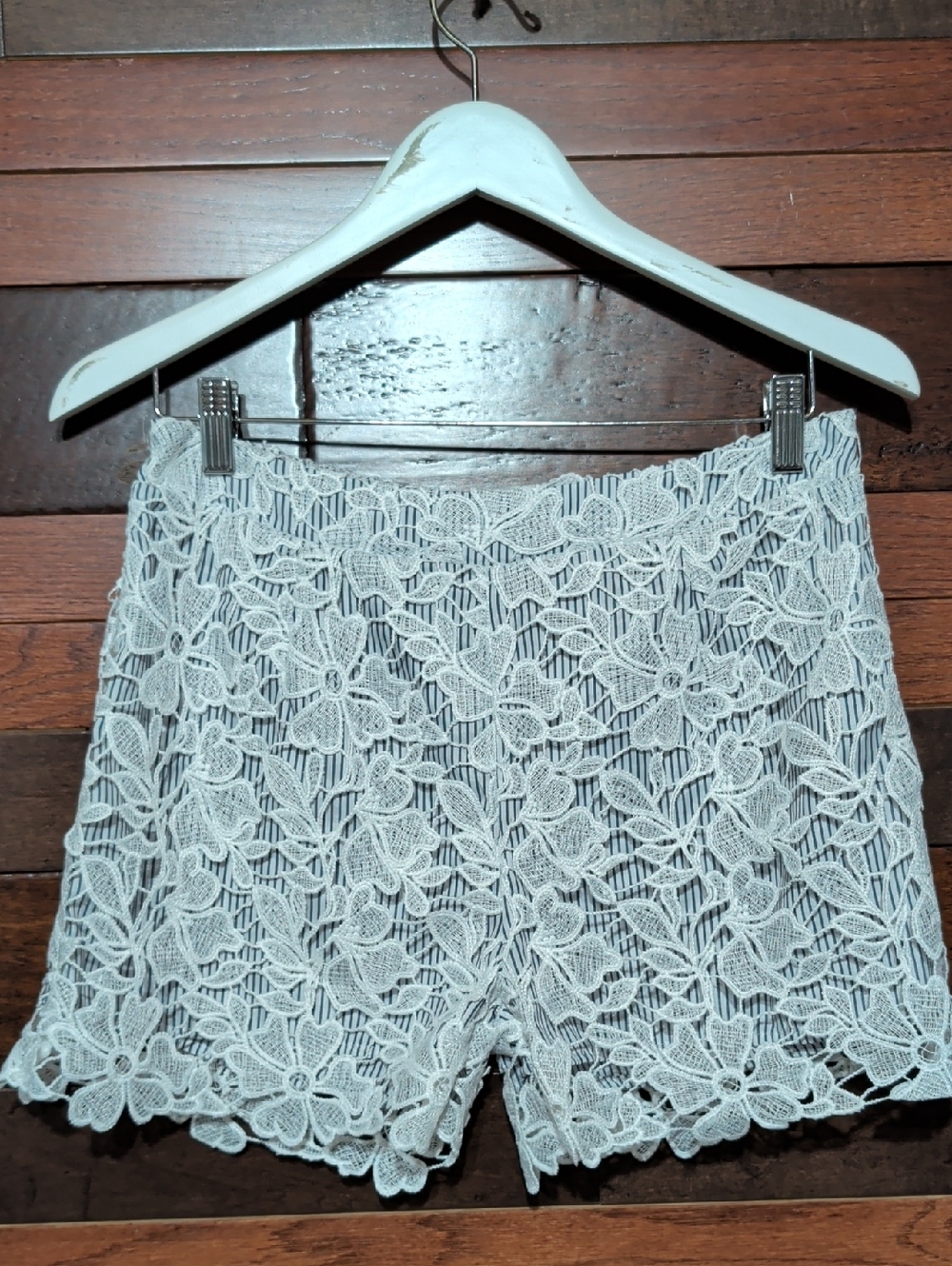 Adiva White Floral Lace Skort Shorts